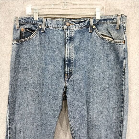 Levi's 505 Straight Leg Jeans Mens Size 42 x 32 Medium Wash Regular Fit Vintage - Picture 2 of 10